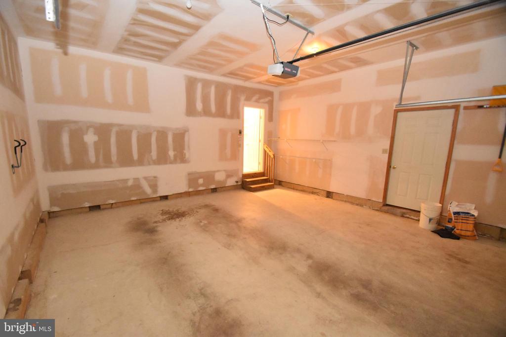 111 Miners Ln