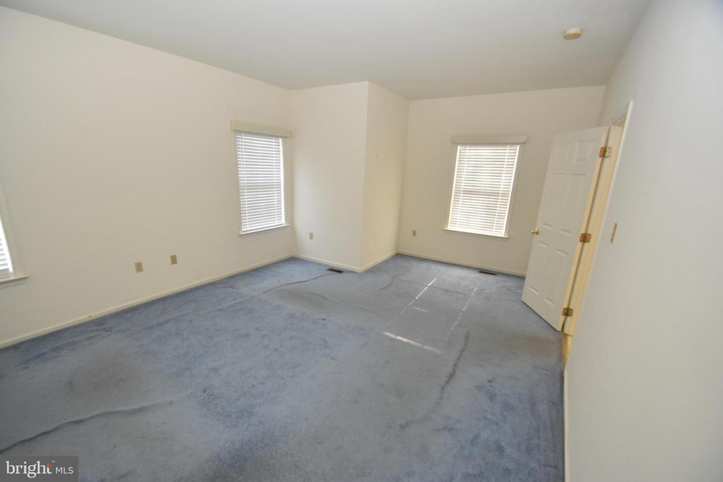 111 Miners Ln