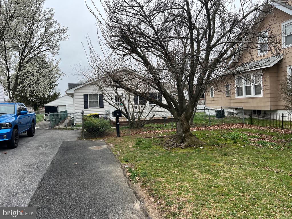 55 Lawson Ave