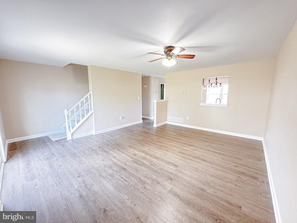 1147 Old Forge Rd