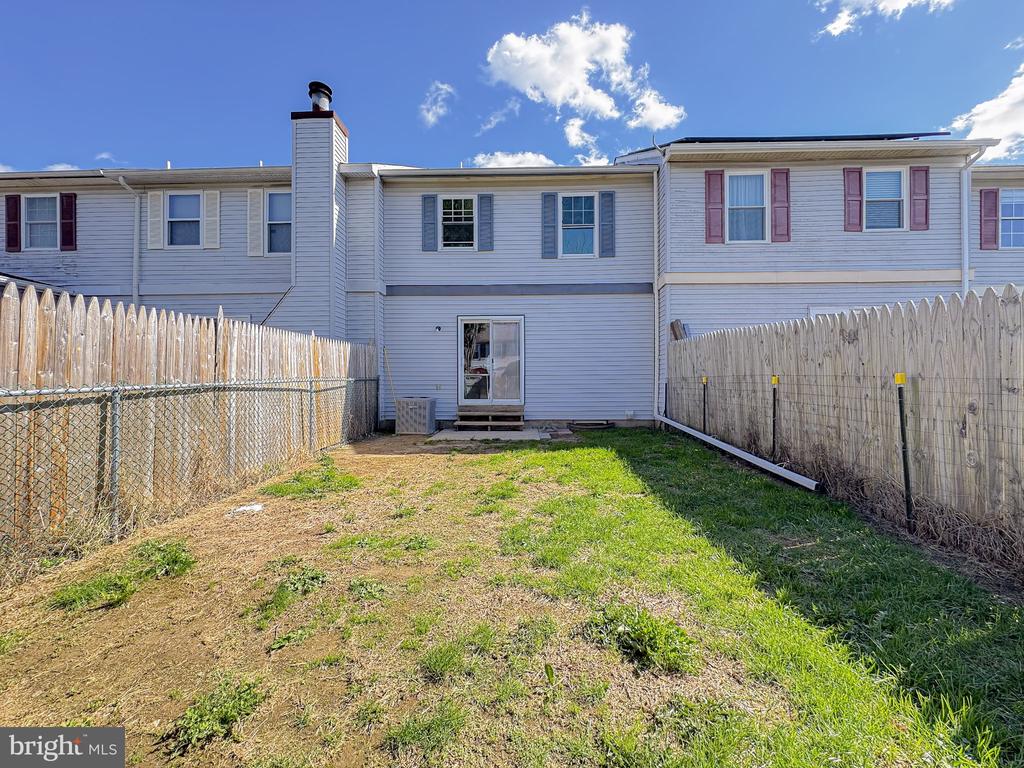 1147 Old Forge Rd