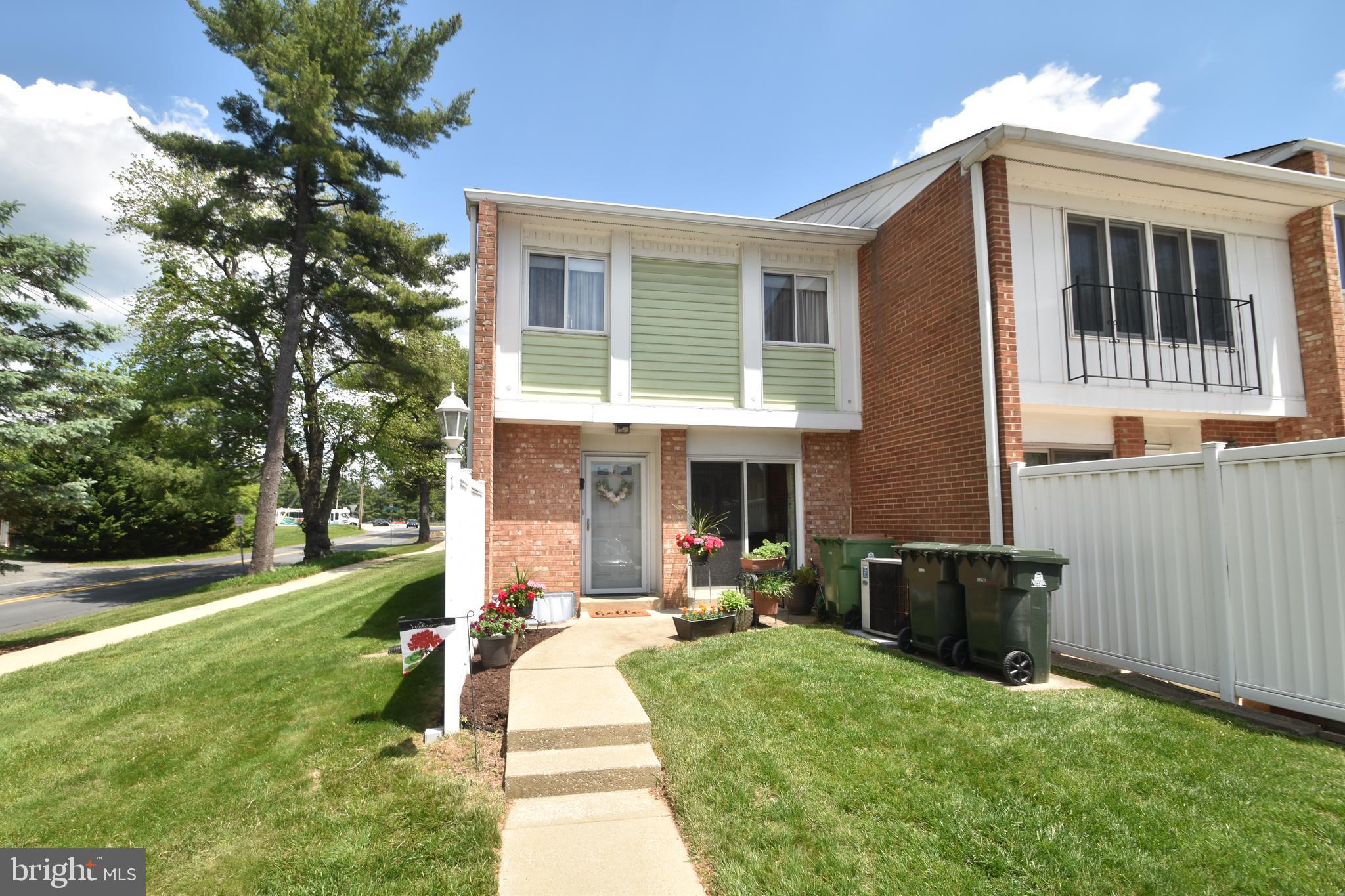1 Dekalb Sq #D01