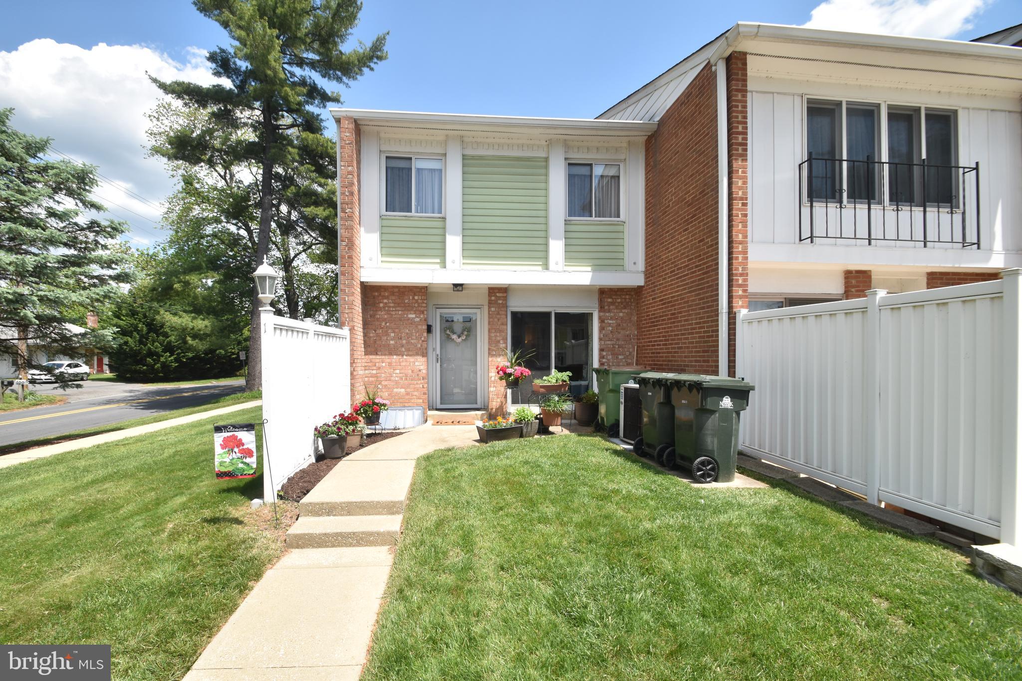 1 Dekalb Sq #D01