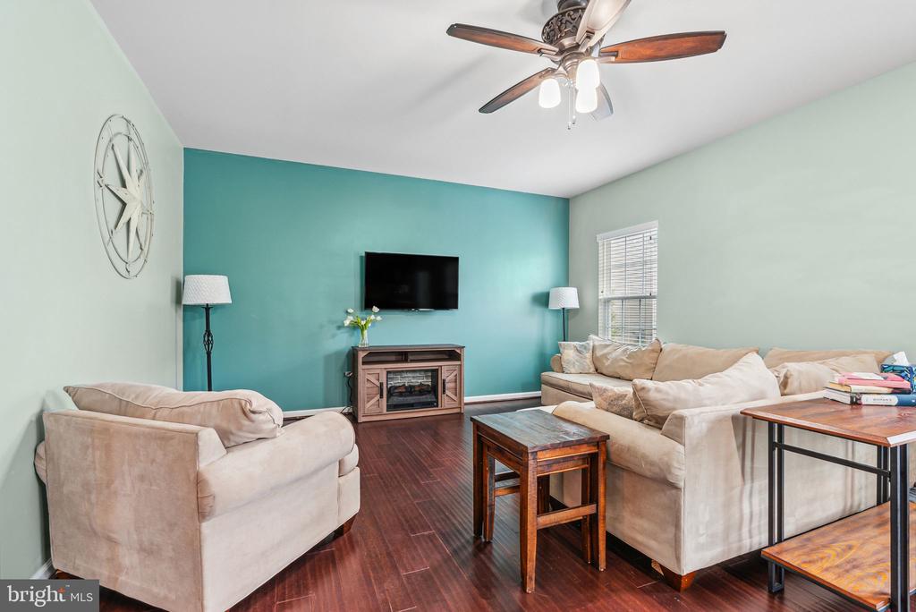 358 Tiger Lily Dr