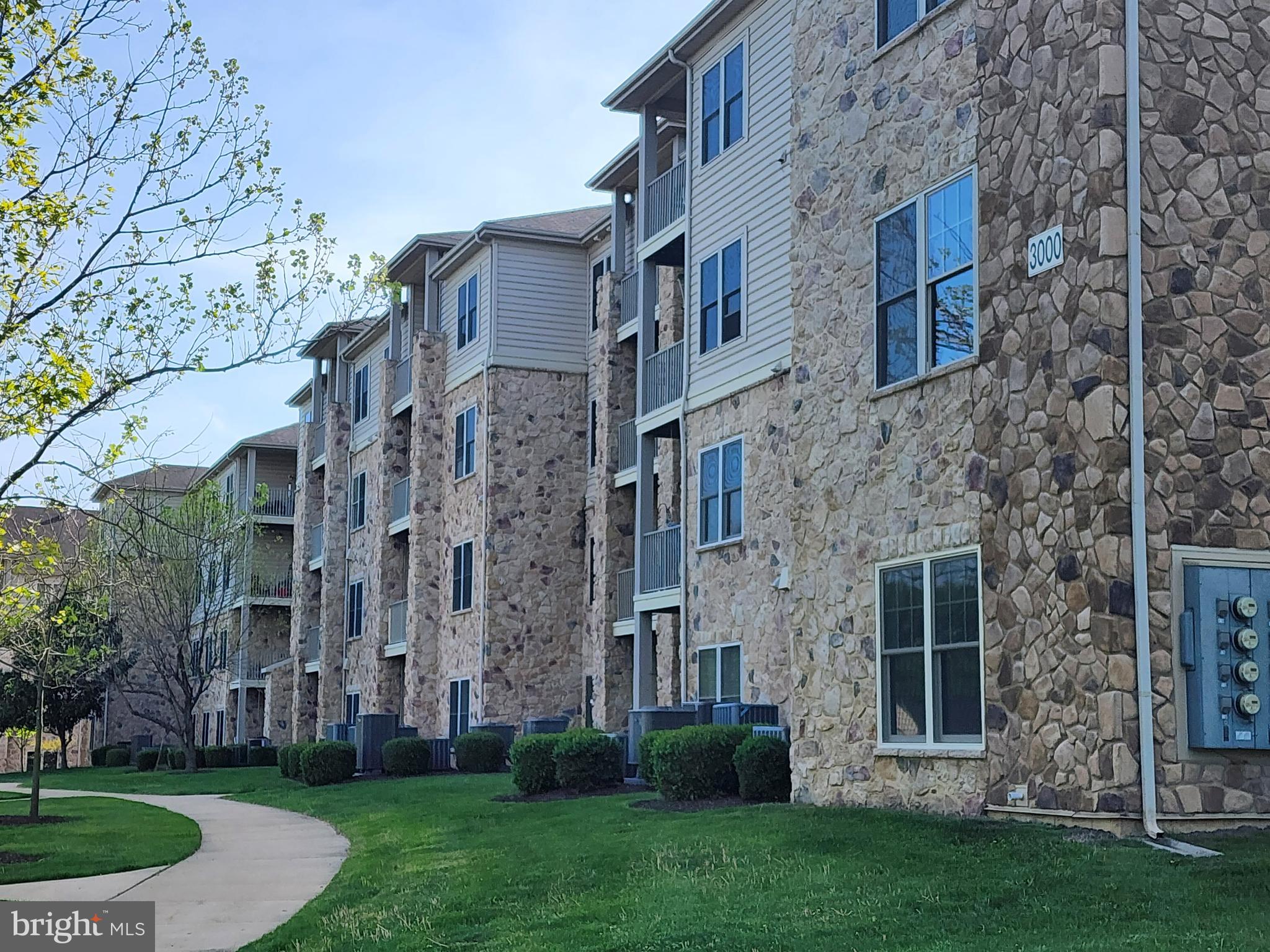 3000-Unit Fountainview Cir #3113