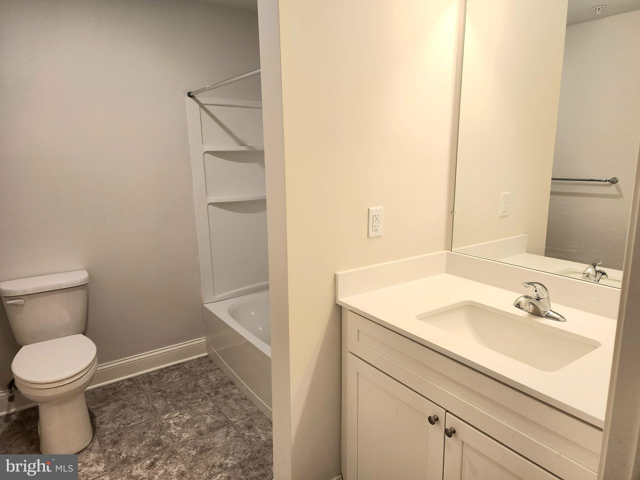 3000-Unit Fountainview Cir #3113