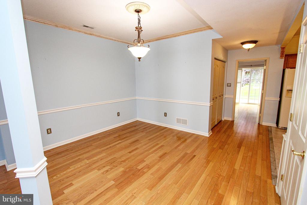 515 Abrams Ct