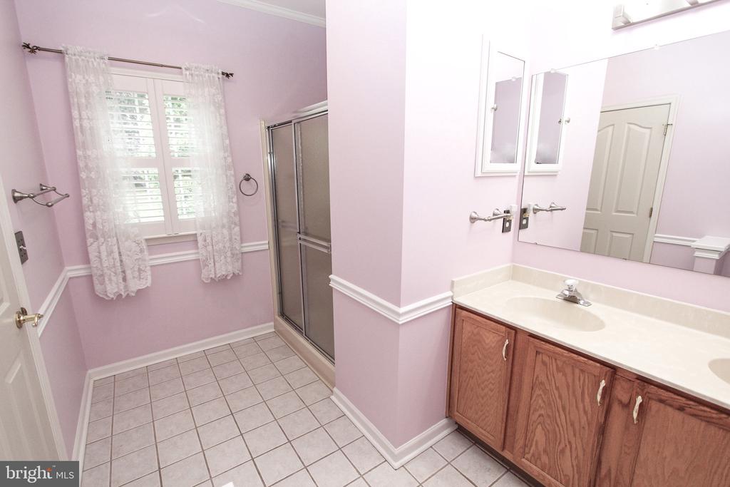 515 Abrams Ct
