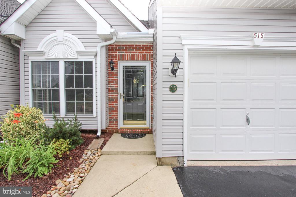 515 Abrams Ct