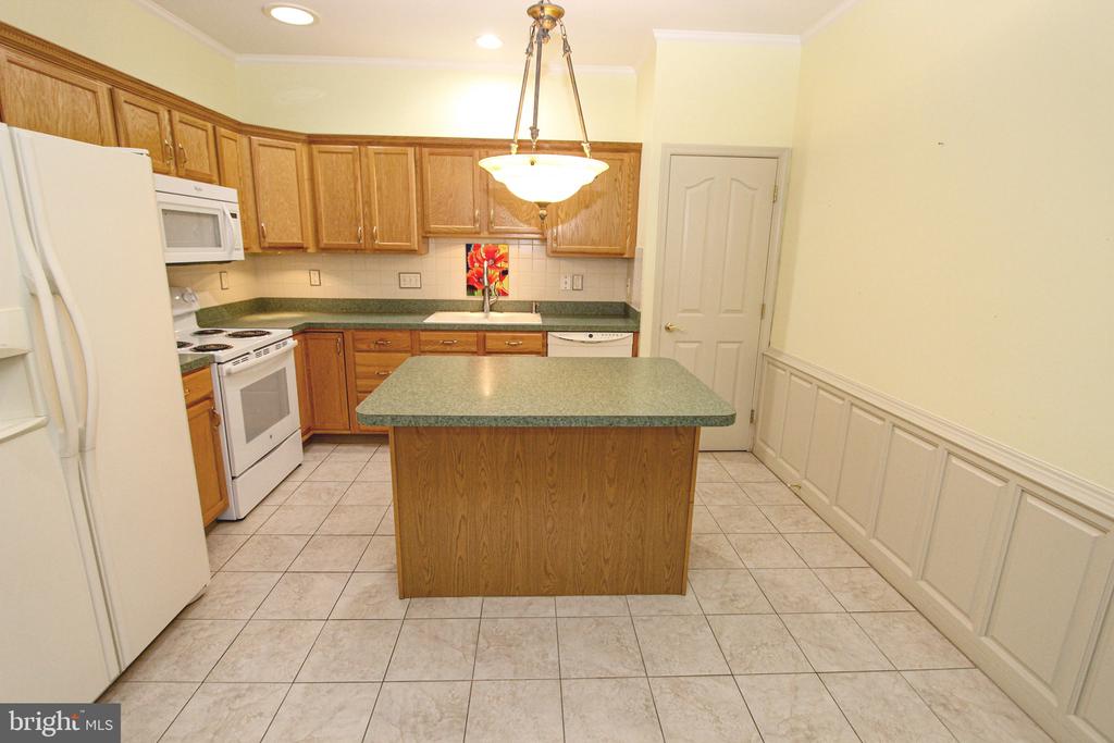 515 Abrams Ct