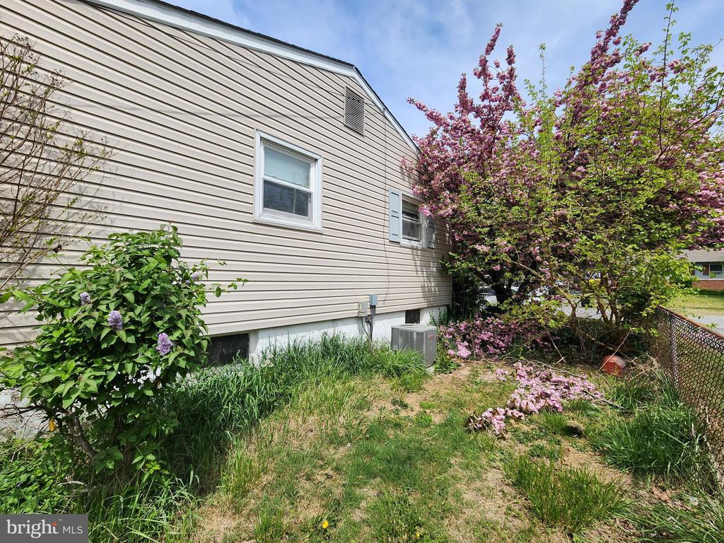 12 Stevens Ave