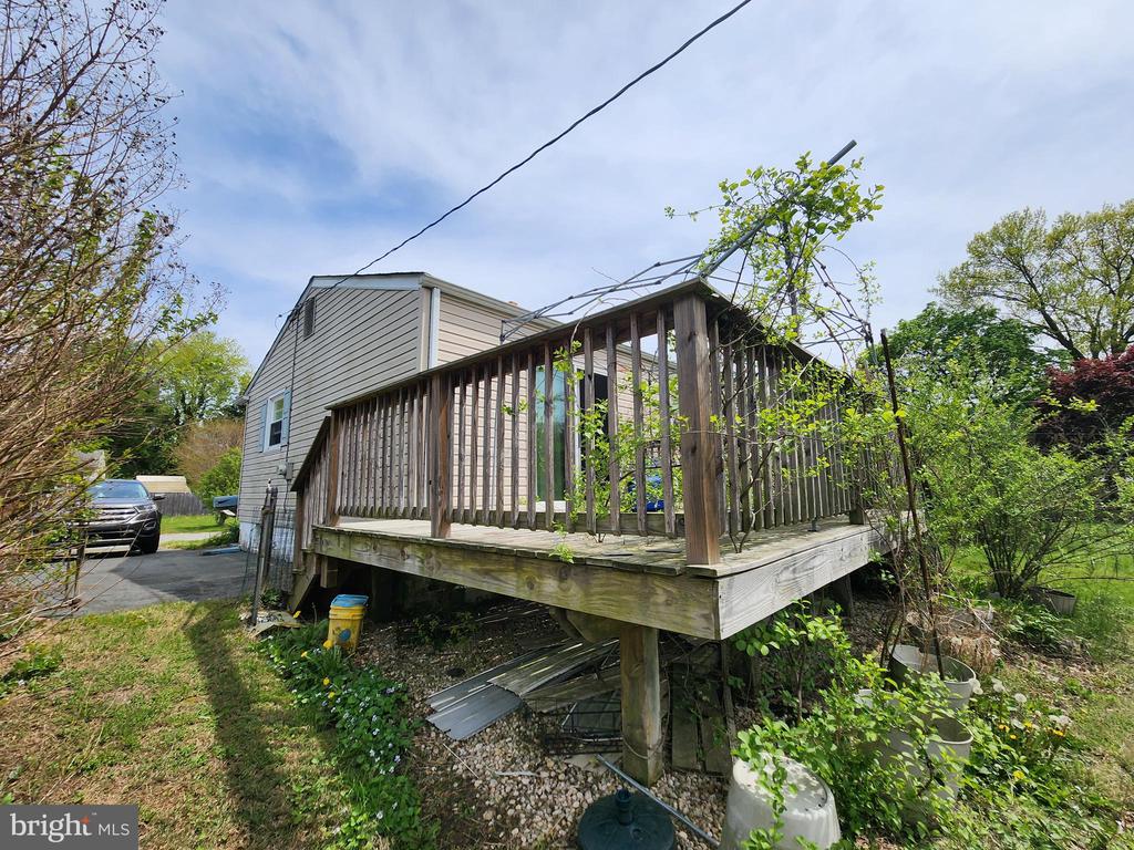 12 Stevens Ave