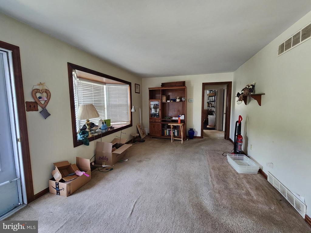 12 Stevens Ave