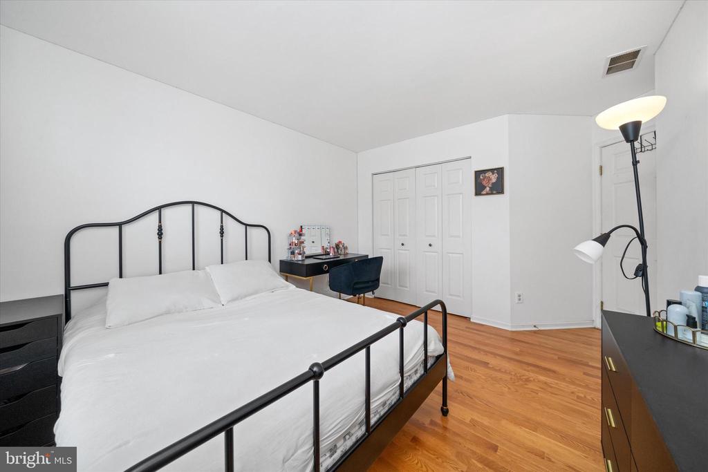 10 Castlegate Ct