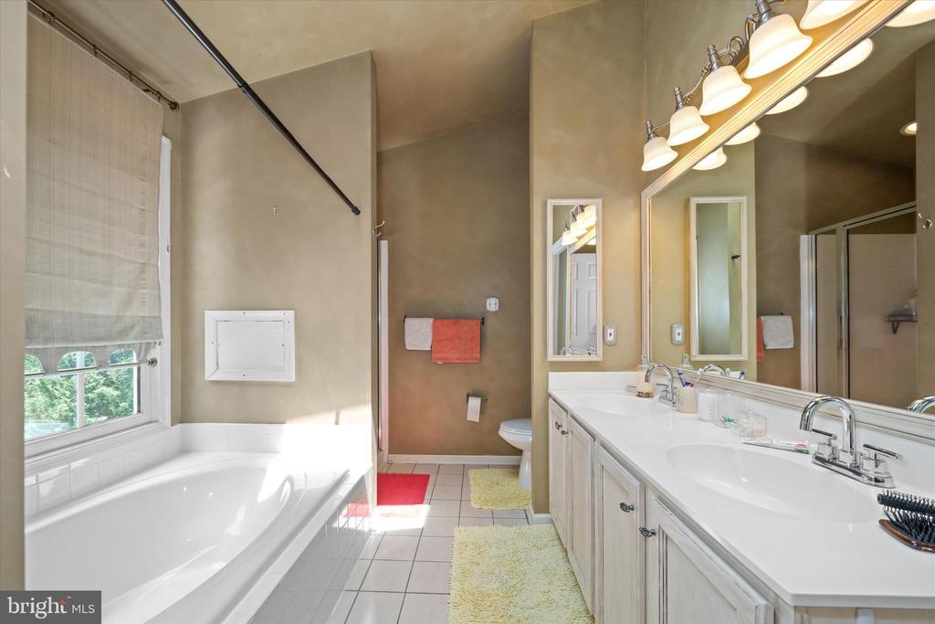 10 Castlegate Ct