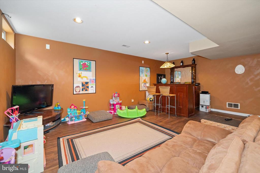 10 Castlegate Ct