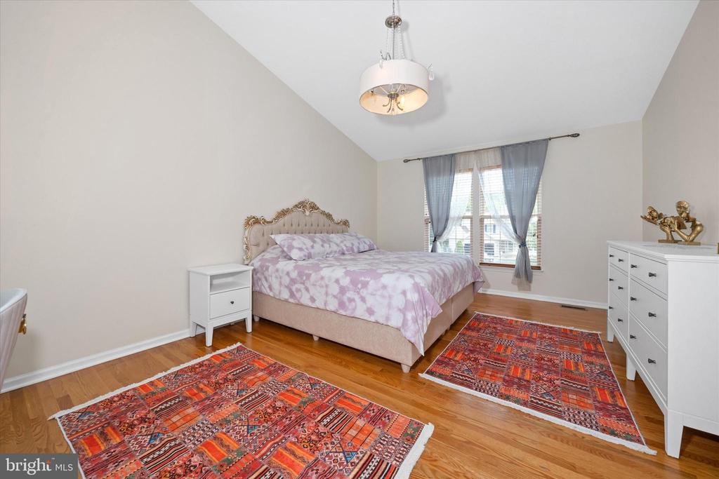 10 Castlegate Ct