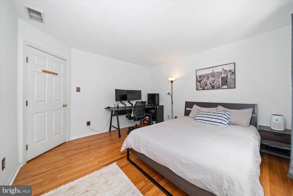10 Castlegate Ct