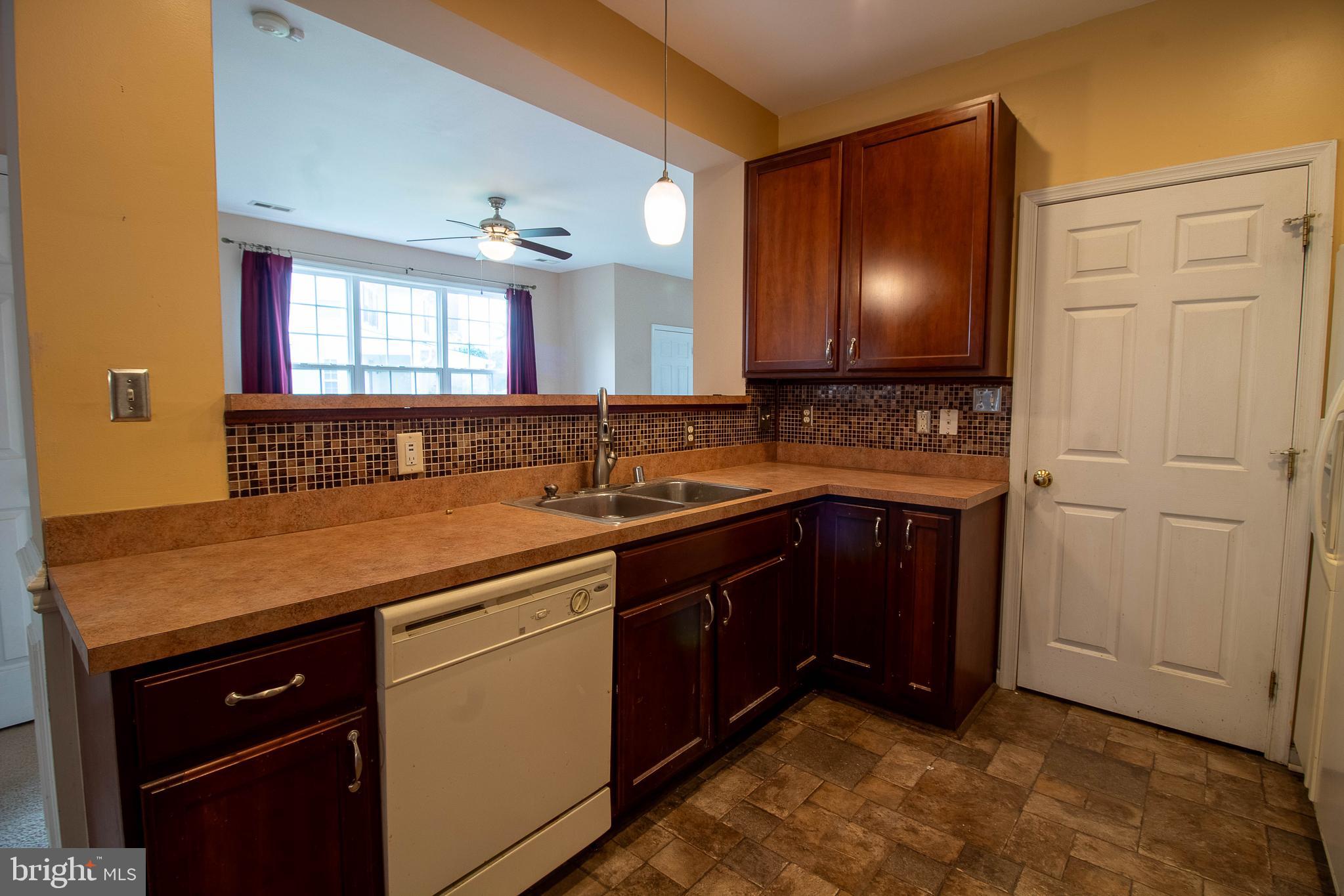 421 Quincy Ave