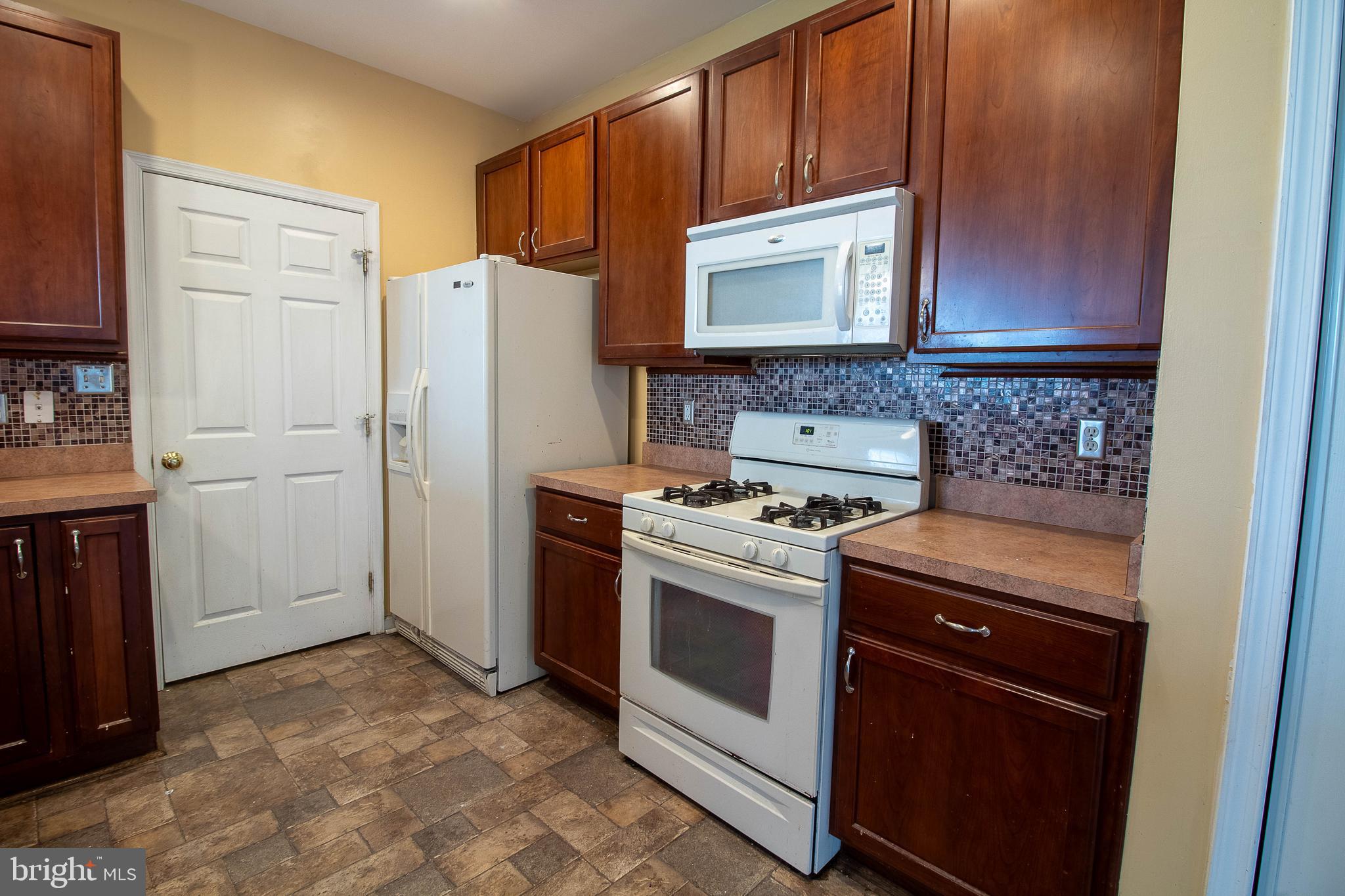 421 Quincy Ave