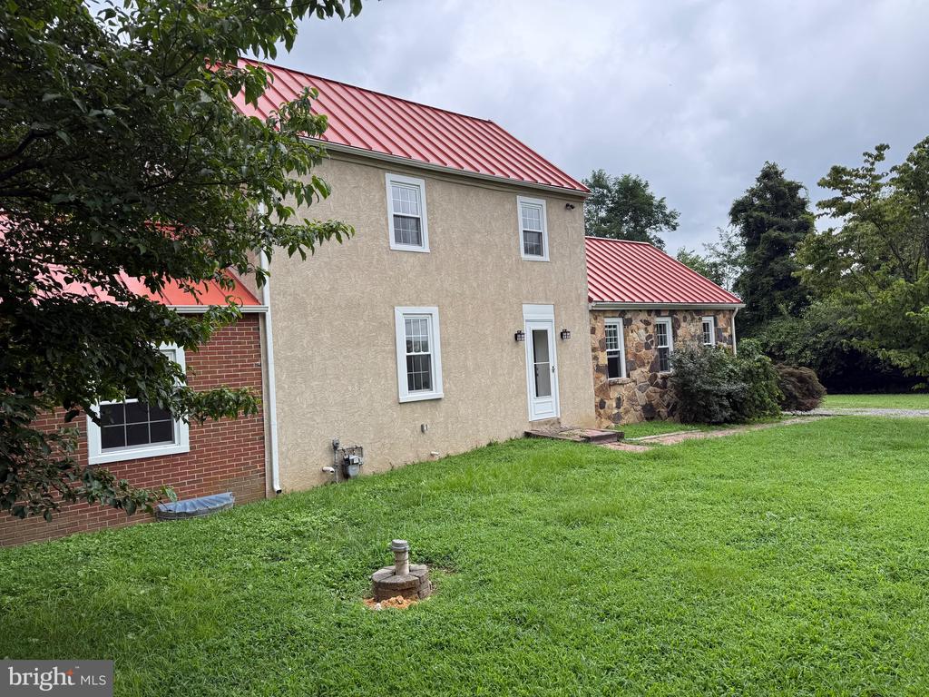 467 Hyetts Corner Rd