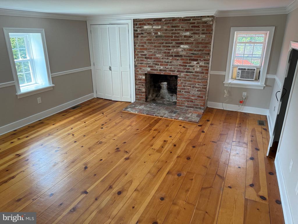 467 Hyetts Corner Rd