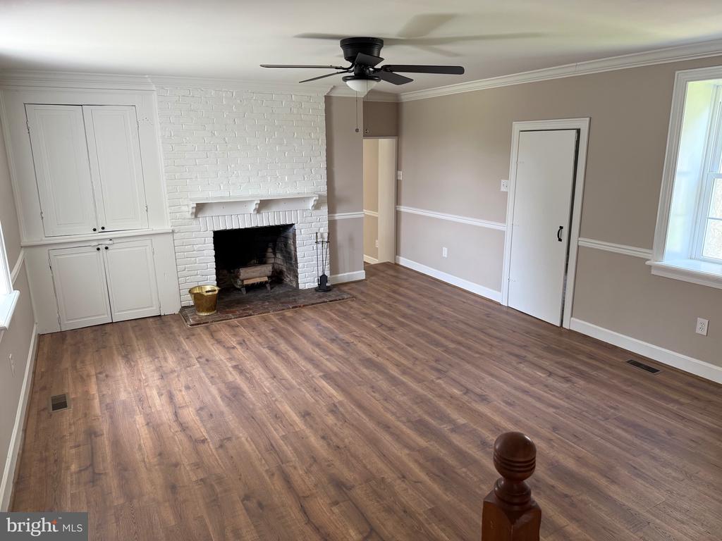 467 Hyetts Corner Rd