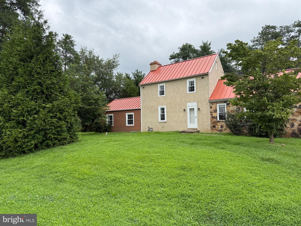 467 Hyetts Corner Rd