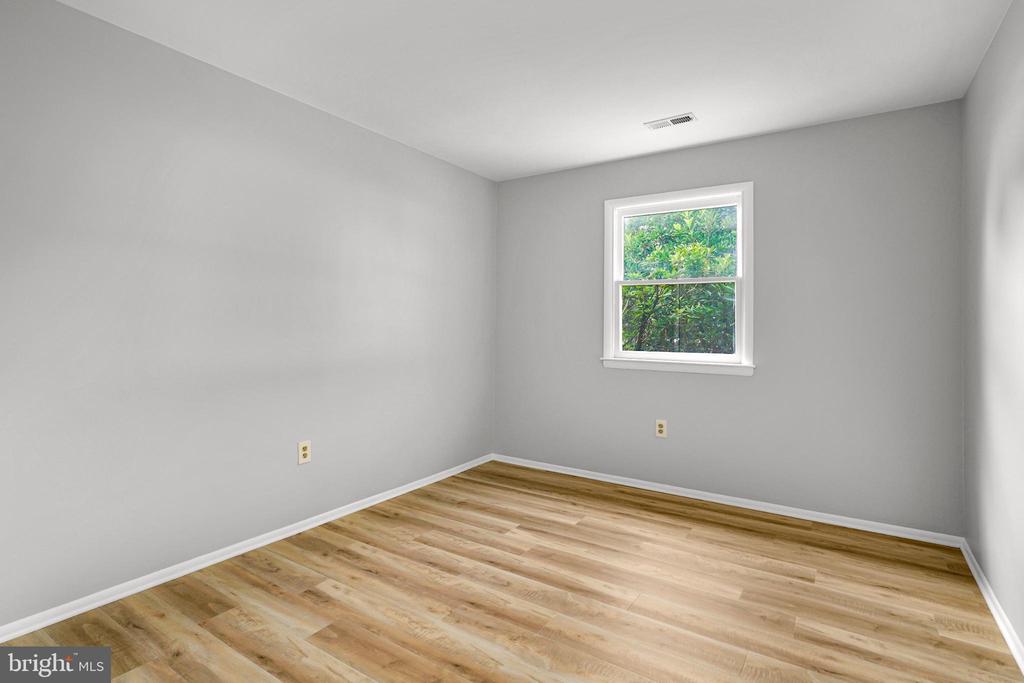 129 Providence Dr