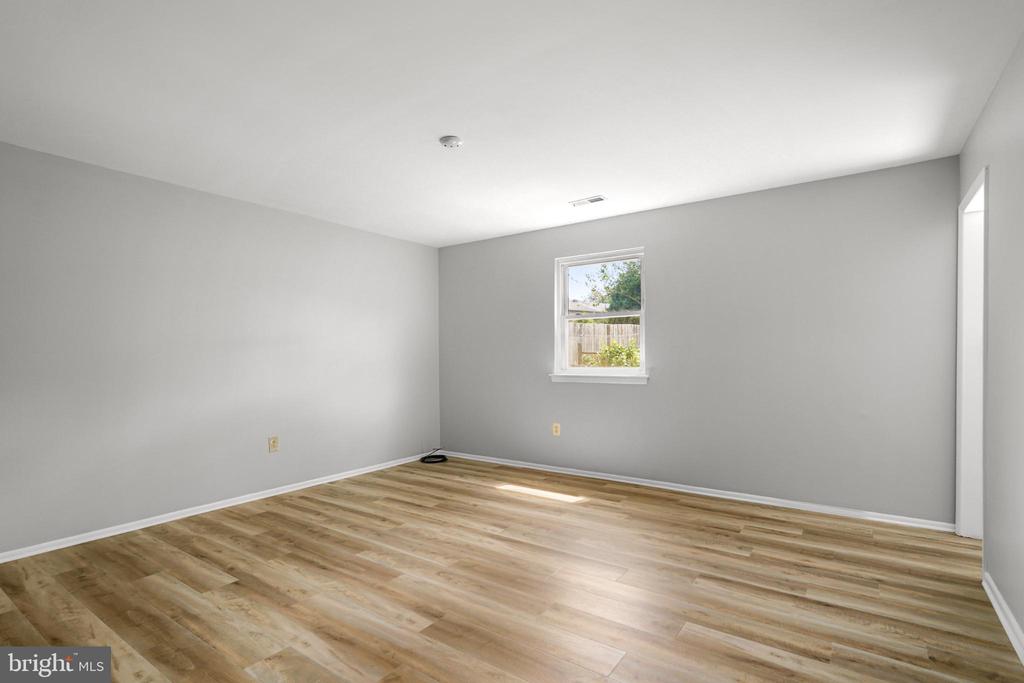 129 Providence Dr