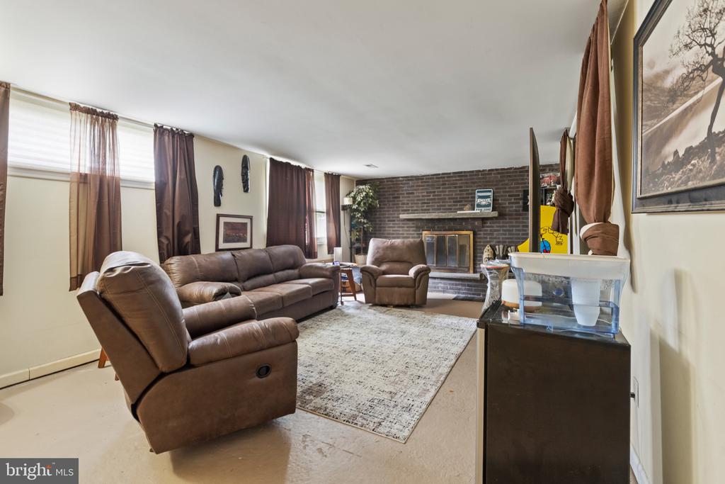 3 E REGAL BOULEVARD