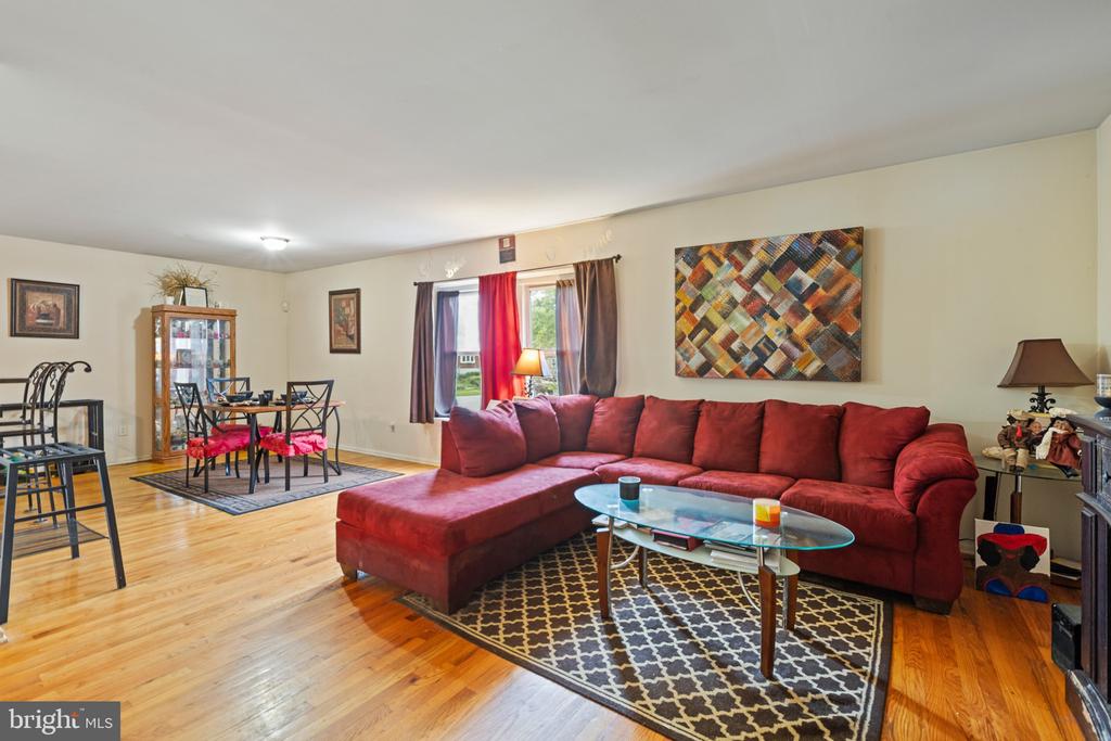 3 E REGAL BOULEVARD