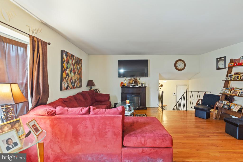 3 E REGAL BOULEVARD