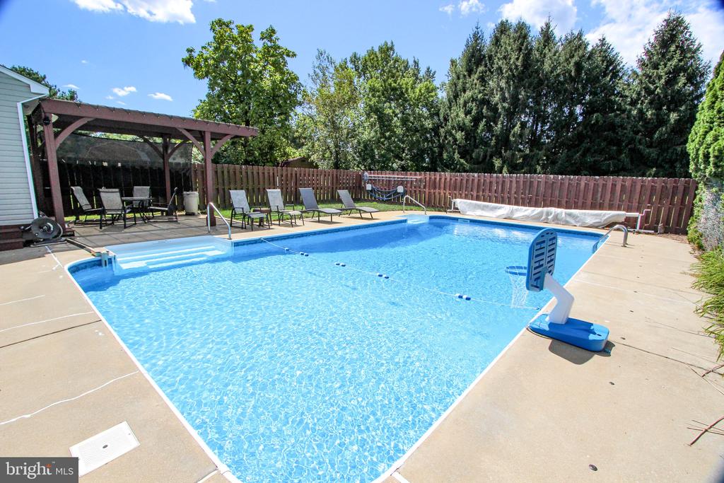 123 LUMS POND ROAD