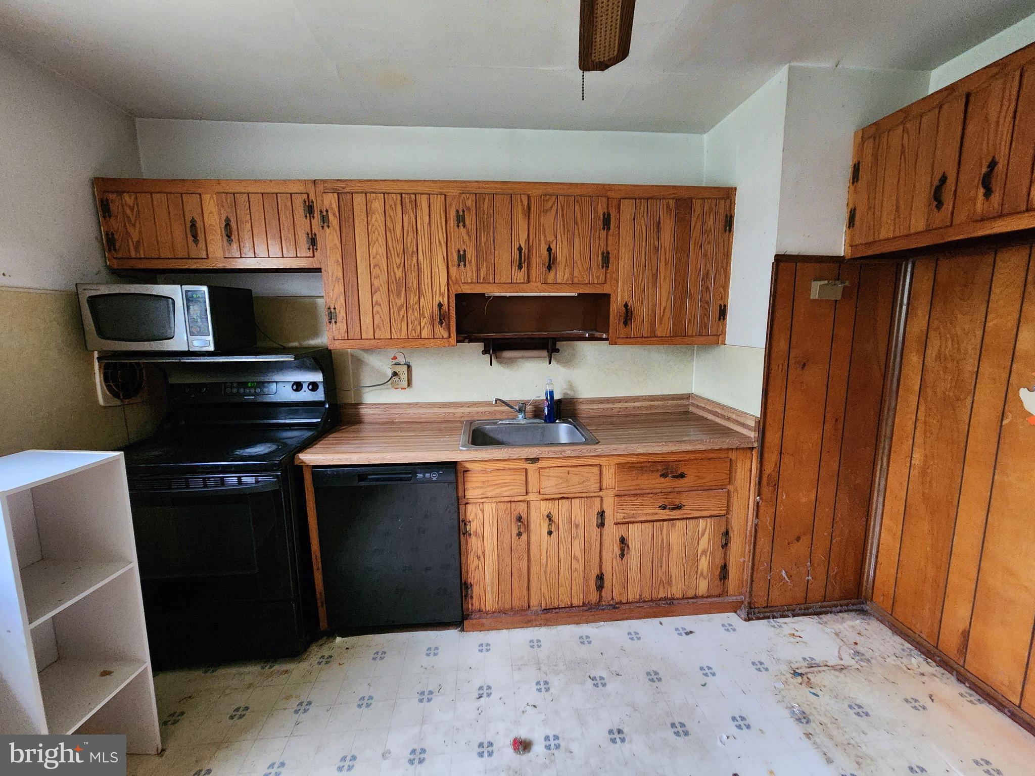 819 OLD HARMONY ROAD