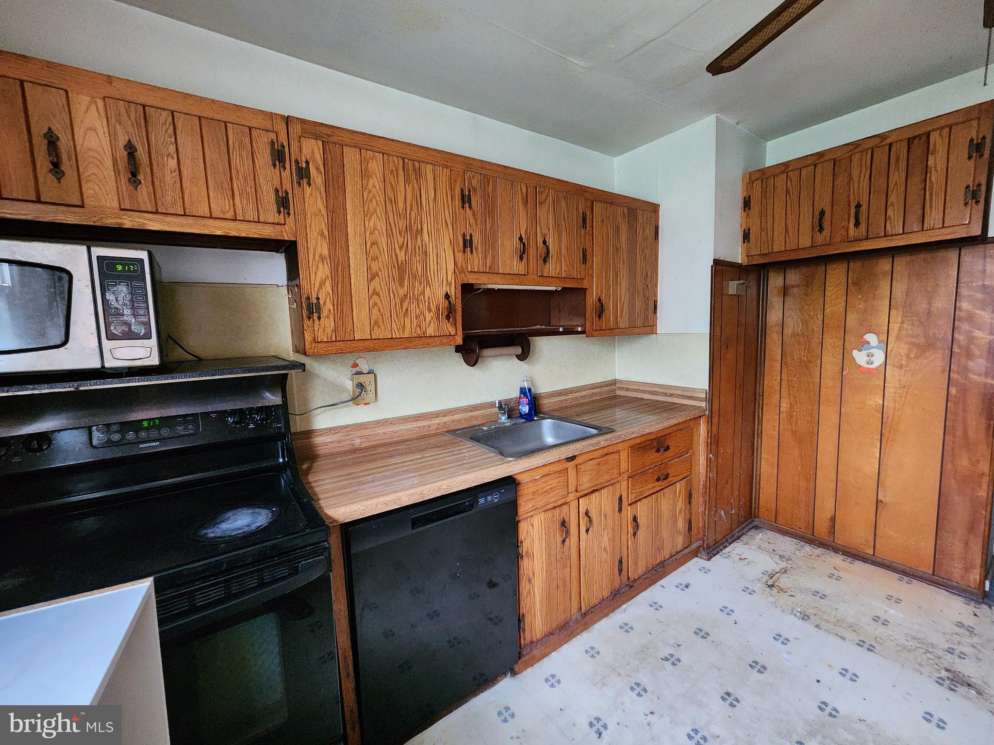 819 OLD HARMONY ROAD