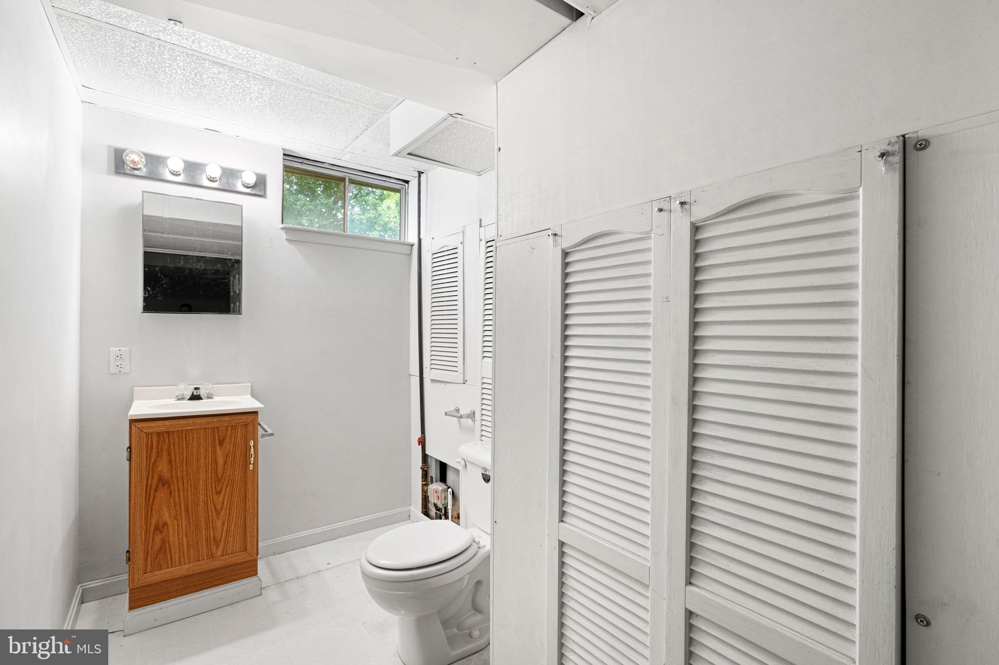 218 FIELDSTONE CROSSING DRIVE