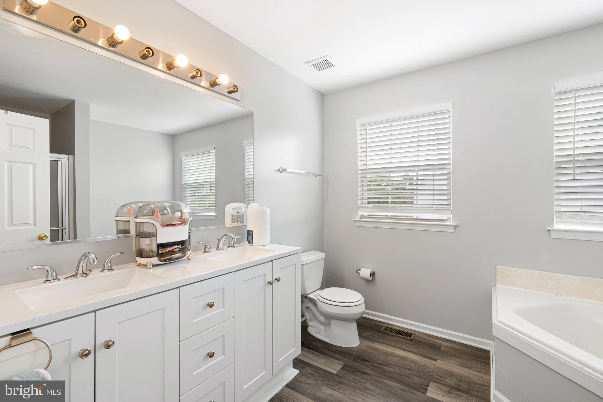 218 FIELDSTONE CROSSING DRIVE