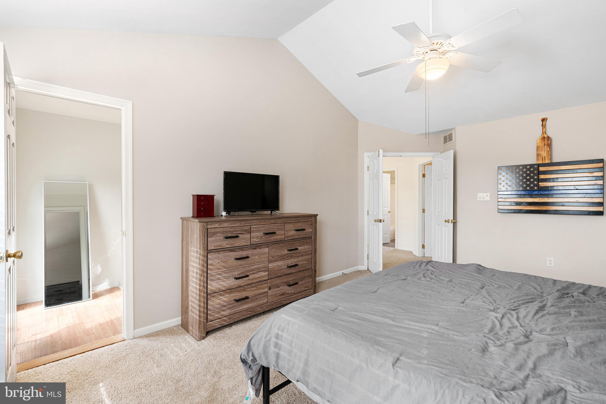 218 FIELDSTONE CROSSING DRIVE