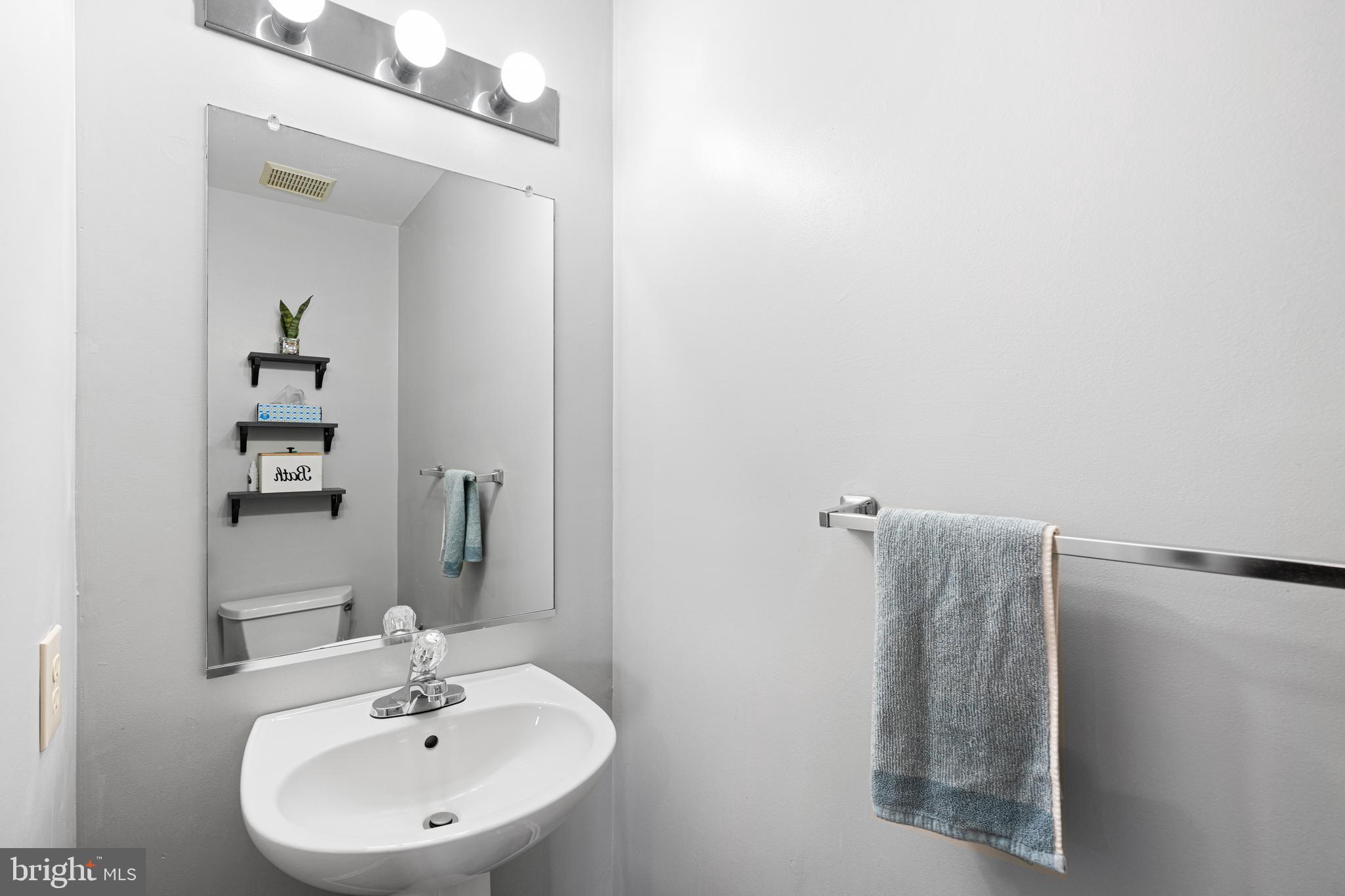 218 FIELDSTONE CROSSING DRIVE