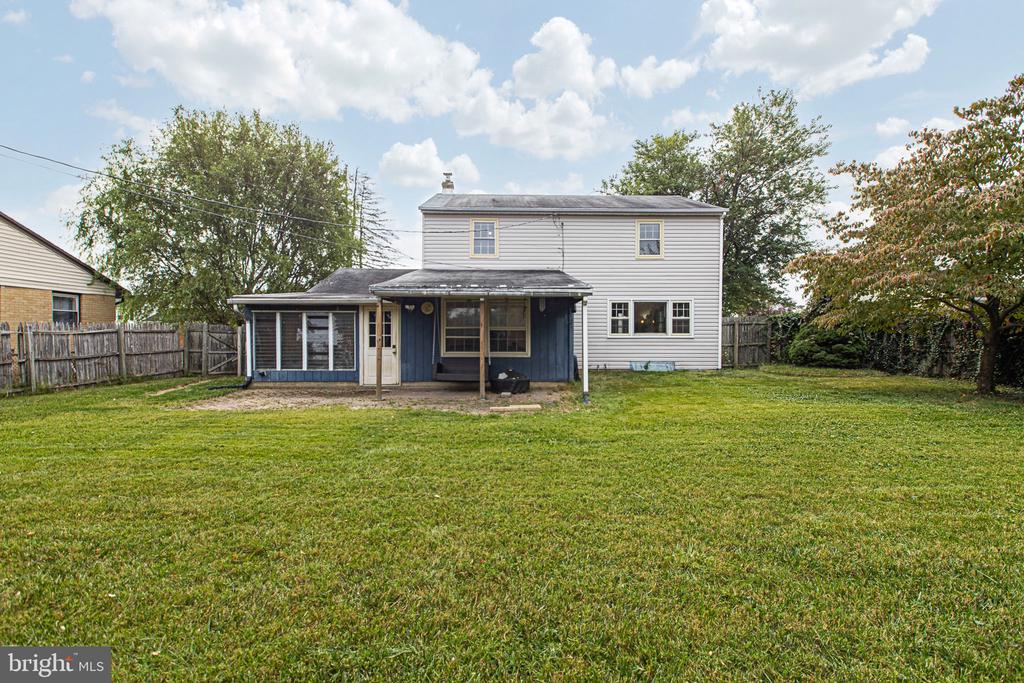 8 COLESBERY DRIVE