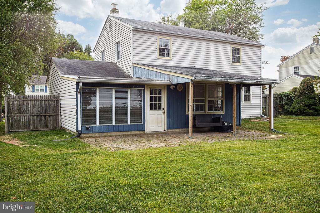 8 COLESBERY DRIVE