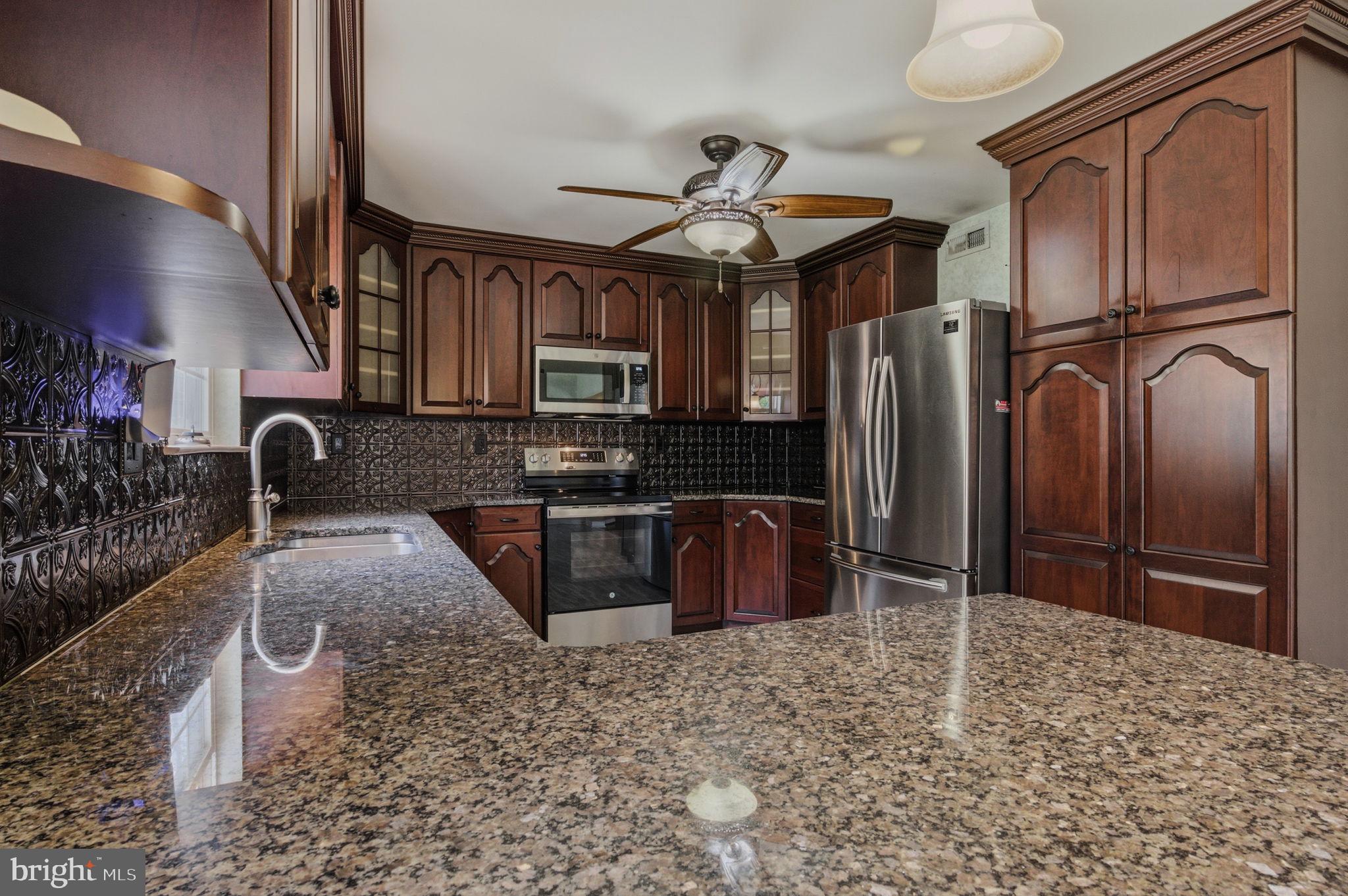 17 OAK VIEW DRIVE