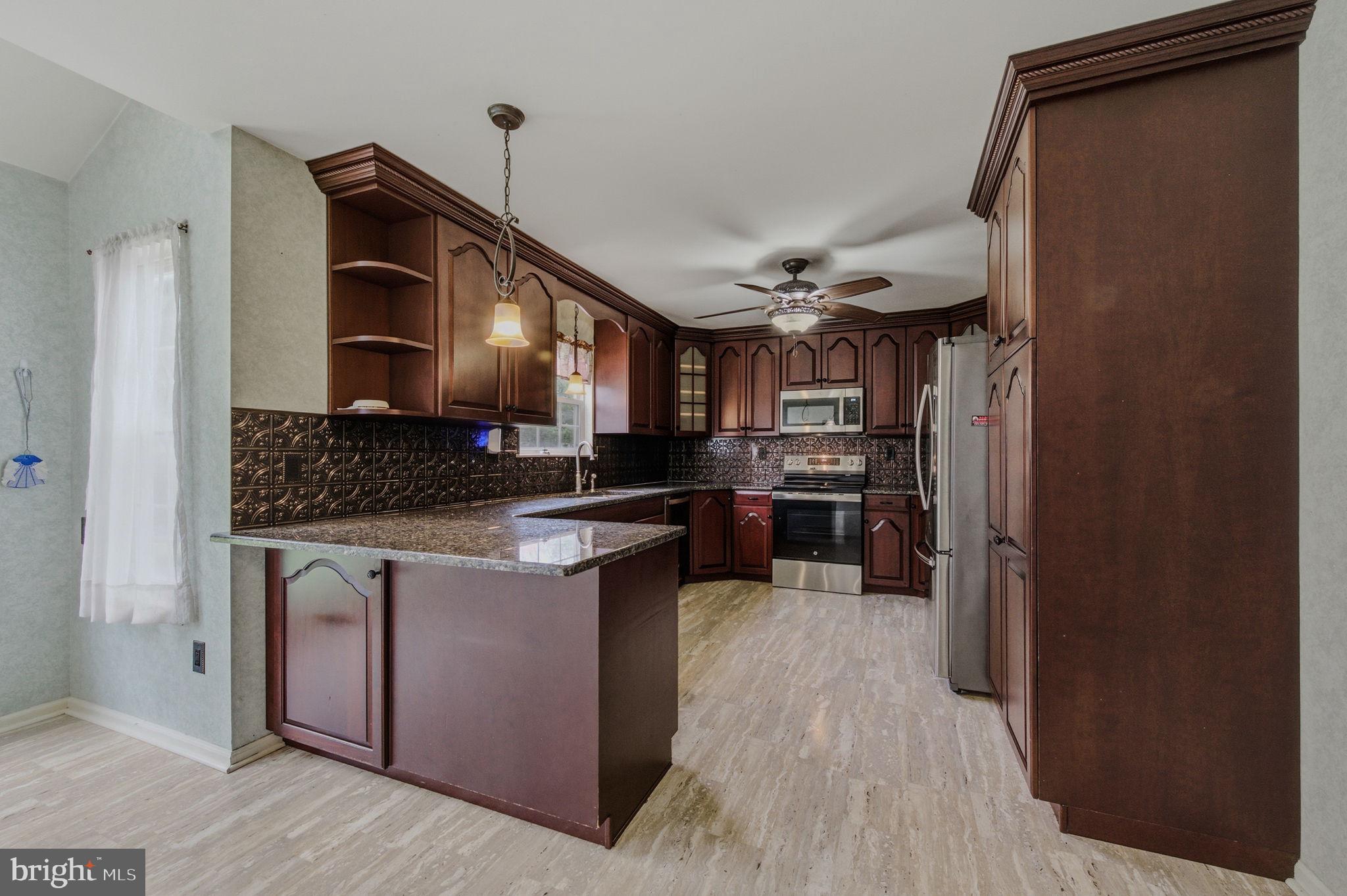 17 OAK VIEW DRIVE