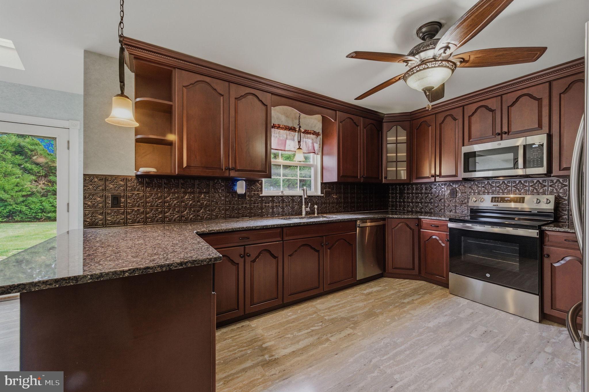17 OAK VIEW DRIVE