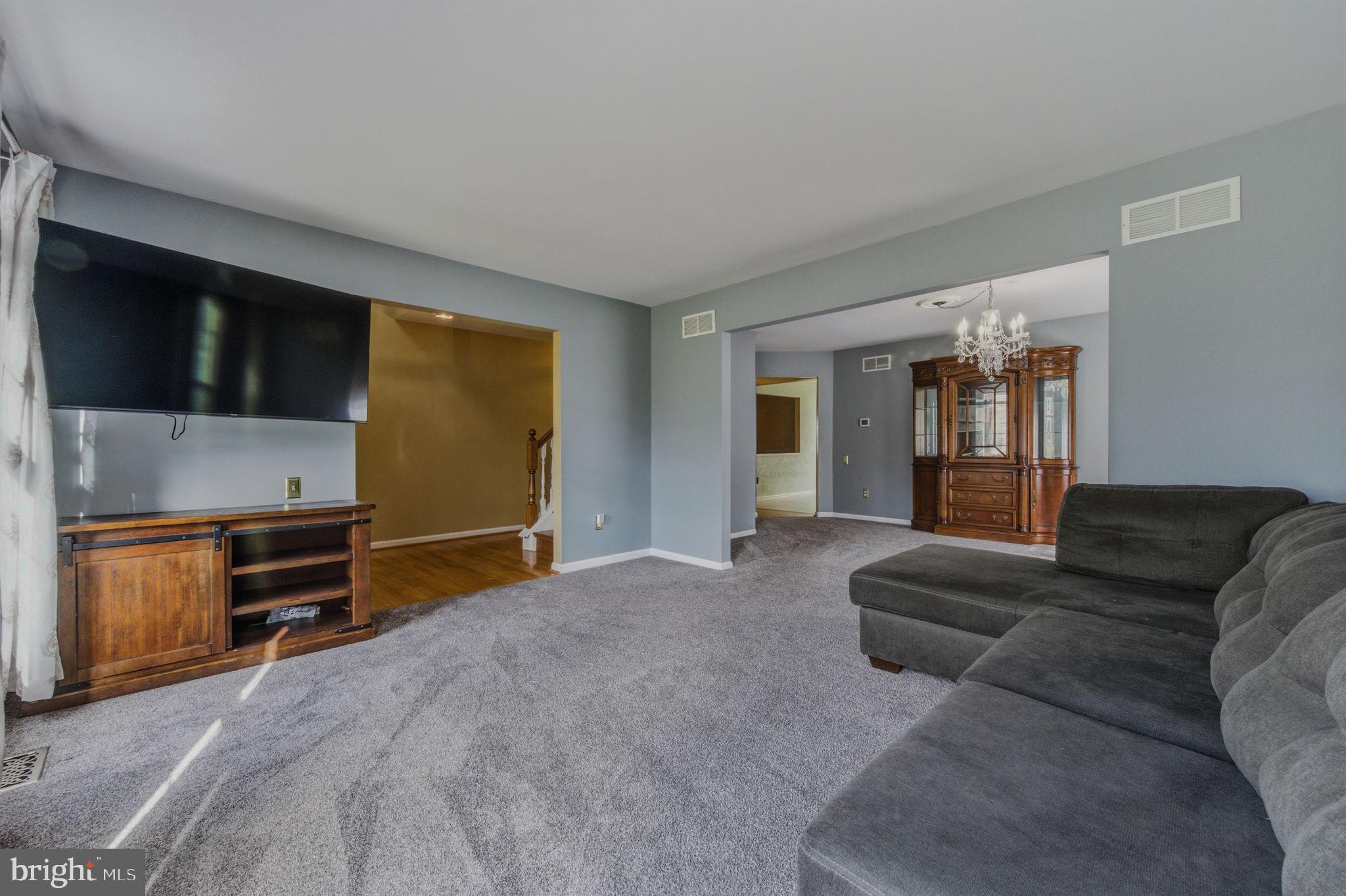 17 OAK VIEW DRIVE