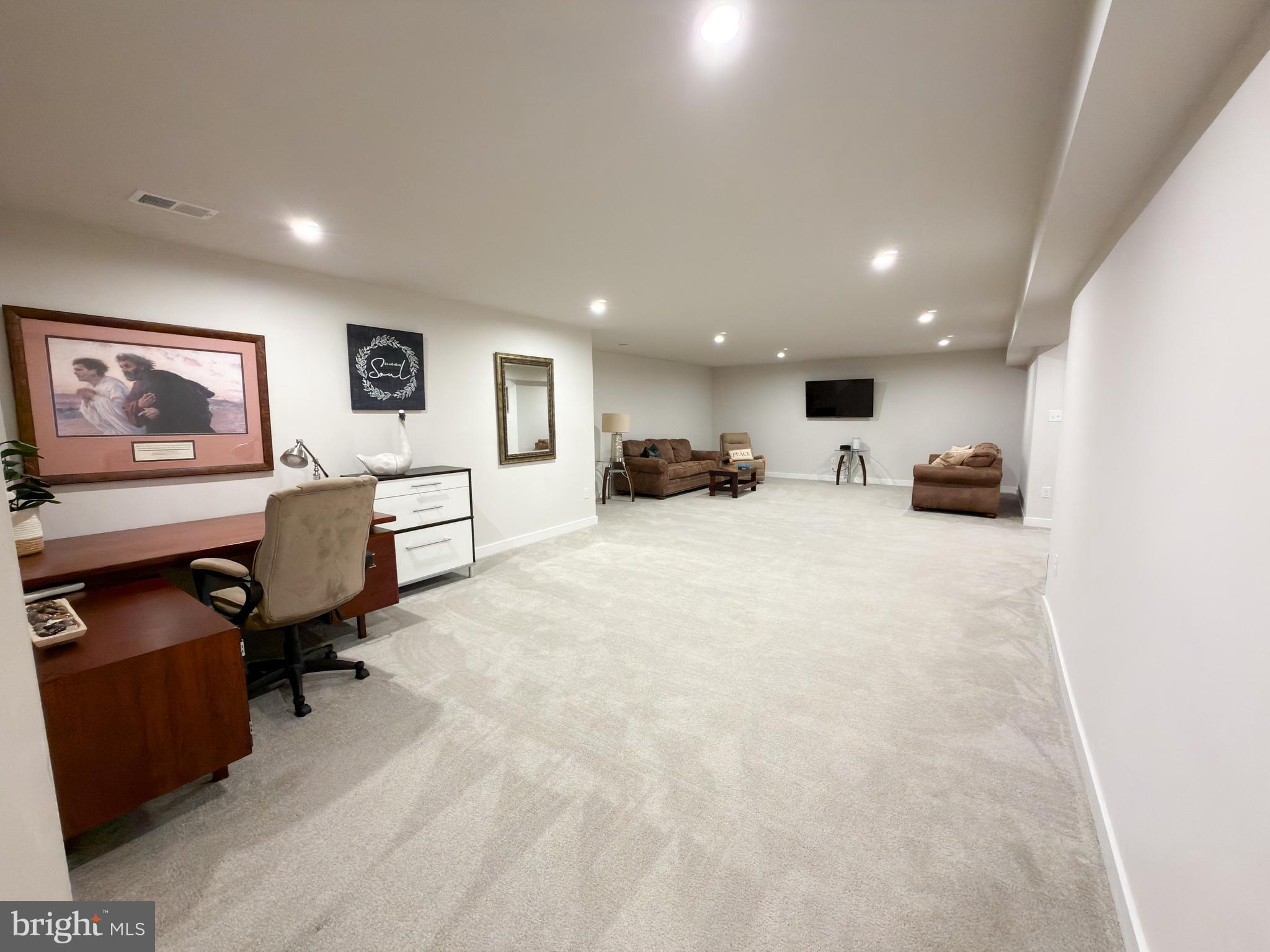 8 MELISSA DRIVE