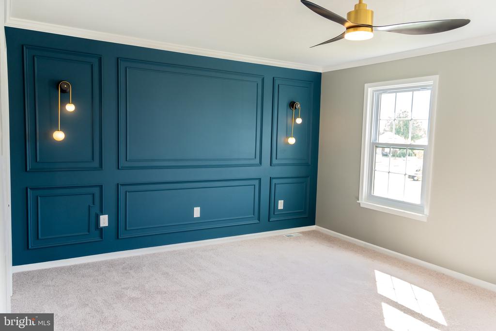 233 ROMEO DRIVE