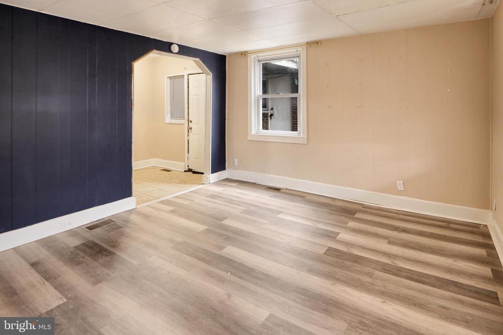 204 W 35TH STREET