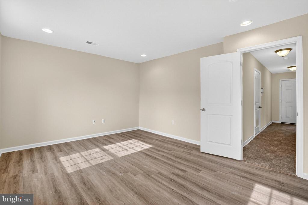 832 LISSICASEY LOOP